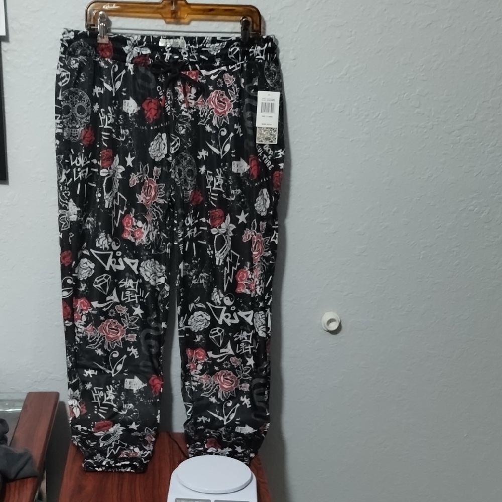 Brand New Street Wear Jogger Pants XL